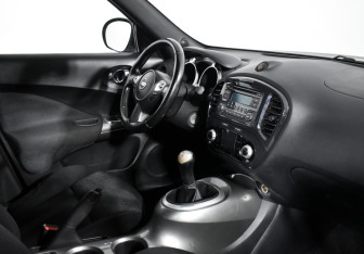 Подержанный автомобиль Nissan Juke 2012 года (13 фото)