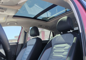 Подержанный автомобиль Volkswagen Tiguan 2020 года (14 фото)