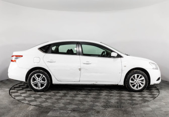Подержанный автомобиль Nissan Sentra Sedan 2014 года (4 фото)