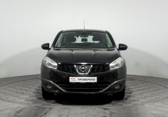 Подержанный автомобиль Nissan Qashqai 2010 года (2 фото)