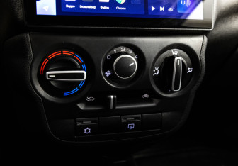 Подержанный автомобиль LADA (ВАЗ) Granta Wagon 2023 года (13 фото)