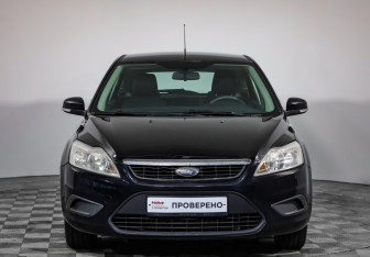 Подержанный автомобиль Ford Focus Hatchback 2011 года (2 фото)