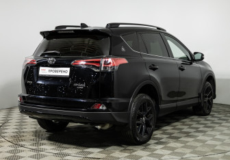 Подержанный автомобиль Toyota RAV4 2019 года (5 фото)