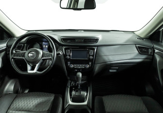 Подержанный автомобиль Nissan X-Trail 2019 года (13 фото)