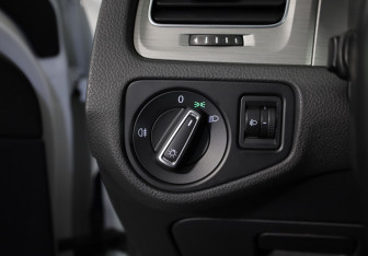 Подержанный автомобиль Volkswagen Golf Hatchback 2014 года (25 фото)