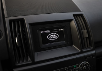 Подержанный автомобиль Land Rover Freelander 2013 года (17 фото)