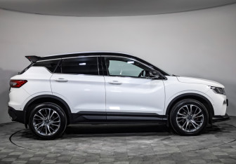 Подержанный автомобиль Geely Coolray 2020 года (4 фото)