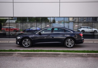 Подержанный автомобиль Audi A6 Sedan 2020 года (9 фото)