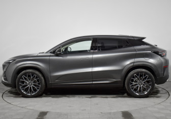 Подержанный автомобиль Changan UNI-T 2023 года (8 фото)