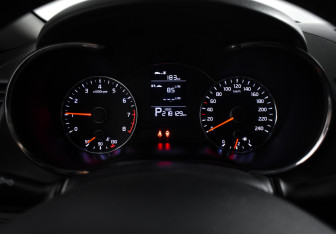 Подержанный автомобиль Kia Cerato Sedan 2013 года (17 фото)