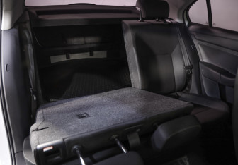 Подержанный автомобиль Skoda Rapid Liftback 2014 года (19 фото)