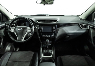 Подержанный автомобиль Nissan Qashqai 2018 года (13 фото)