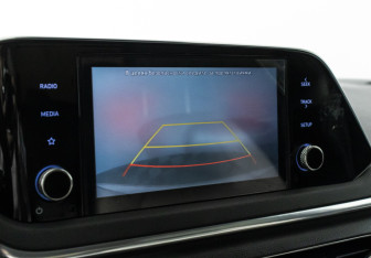 Подержанный автомобиль Hyundai Sonata 2020 года (15 фото)