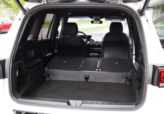 Подержанный автомобиль Mercedes-Benz GLB 2020 года (33 фото)