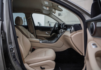 Подержанный автомобиль Mercedes-Benz GLC Coupe 2019 года (28 фото)