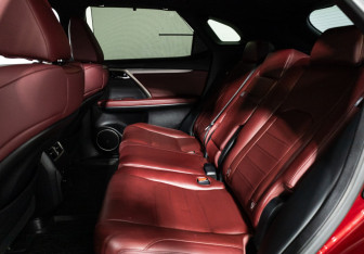 Подержанный автомобиль Lexus RX 2017 года (10 фото)