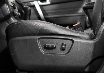 Подержанный автомобиль Chevrolet Captiva 2013 года (10 фото)