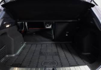 Подержанный автомобиль Geely Coolray 2020 года (28 фото)