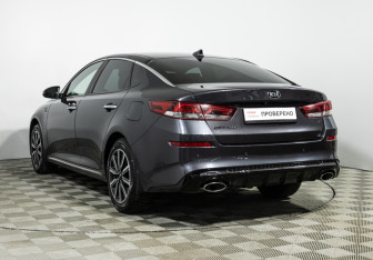 Подержанный автомобиль Kia Optima Sedan 2019 года (7 фото)