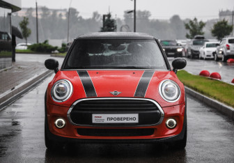 Подержанный автомобиль MINI Hatch 2020 года (4 фото)