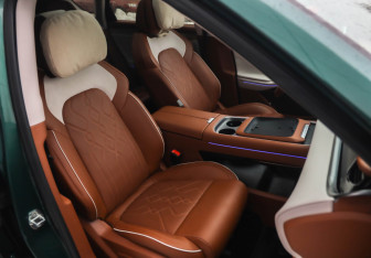 Подержанный автомобиль Voyah Free 2024 года (26 фото)