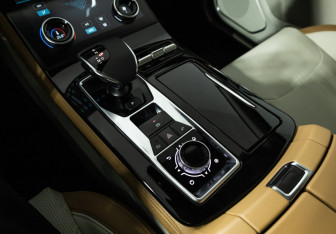 Подержанный автомобиль Jetour X70 Plus 2024 года (17 фото)