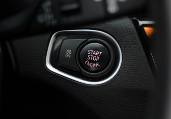 Подержанный автомобиль BMW X1 2018 года (23 фото)