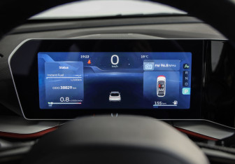 Подержанный автомобиль Geely Coolray 2023 года (8 фото)