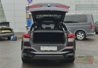Подержанный автомобиль BMW X6 2020 года (7 фото)