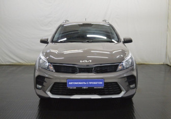 Подержанный автомобиль Kia Rio Hatchback 2021 года (2 фото)