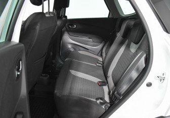 Подержанный автомобиль Renault Kaptur 2016 года (11 фото)