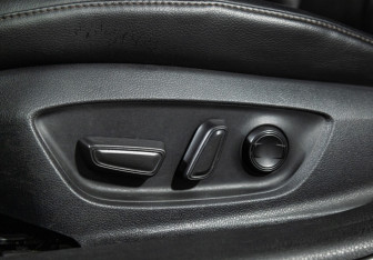 Подержанный автомобиль Toyota Camry Sedan 2021 года (15 фото)