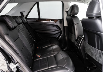 Подержанный автомобиль Mercedes-Benz GLE 2016 года (26 фото)