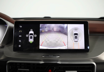 Подержанный автомобиль Geely Coolray 2021 года (16 фото)