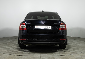 Подержанный автомобиль Skoda Octavia Liftback 2017 года (6 фото)