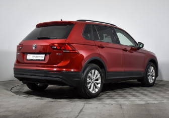Подержанный автомобиль Volkswagen Tiguan 2020 года (5 фото)