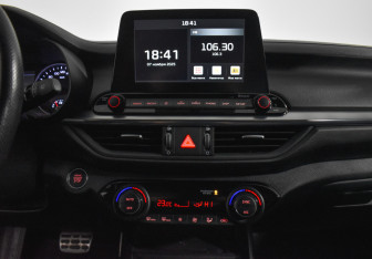 Подержанный автомобиль Kia Cerato Sedan 2019 года (17 фото)