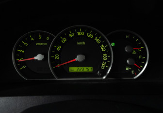 Подержанный автомобиль Kia Sorento 2008 года (11 фото)