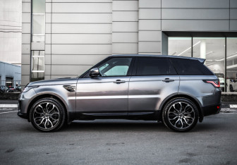 Подержанный автомобиль Land Rover Range Rover Sport 2020 года (9 фото)