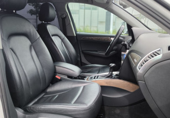 Подержанный автомобиль Audi Q5 2013 года (12 фото)