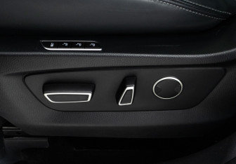 Подержанный автомобиль Changan CS95 2024 года (19 фото)