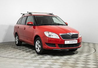 Подержанный автомобиль Skoda Fabia Wagon 2014 года (3 фото)