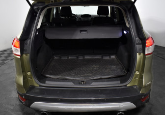 Подержанный автомобиль Ford Kuga 2013 года (21 фото)