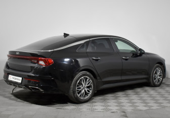 Подержанный автомобиль Kia K5 2021 года (5 фото)