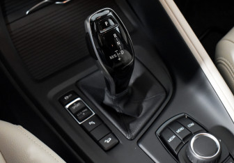 Подержанный автомобиль BMW X1 2020 года (10 фото)