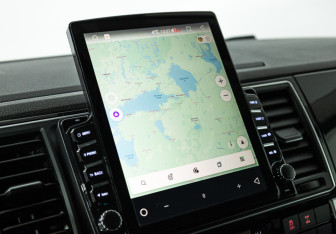 Подержанный автомобиль Volkswagen Multivan 2018 года (16 фото)