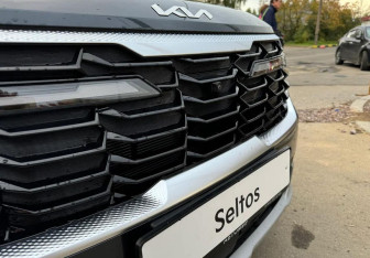 Новый Kia Seltos 2025 (2 фото)
