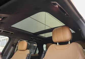 Подержанный автомобиль Land Rover Range Rover Sport 2022 года (25 фото)