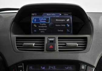 Подержанный автомобиль Acura MDX 2011 года (19 фото)