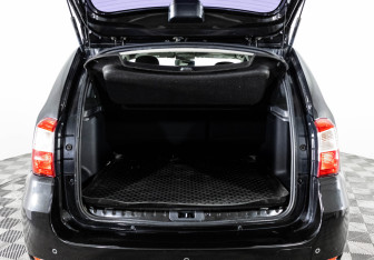 Подержанный автомобиль Nissan Terrano 2019 года (18 фото)